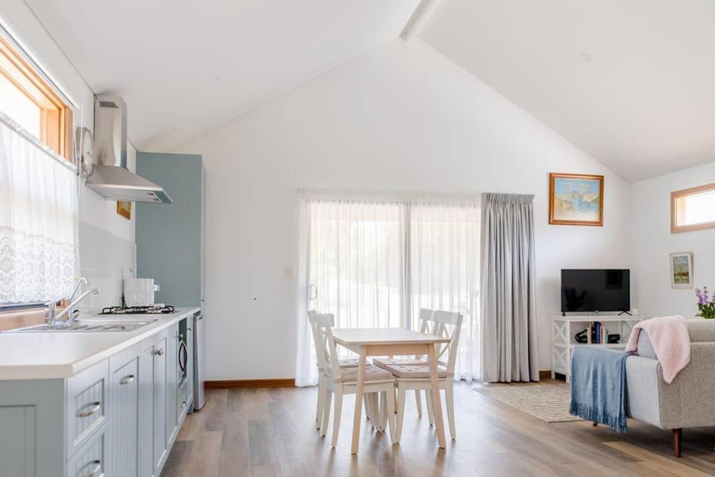Bird In Hand Cottage, Port Noarlunga Extérieur photo